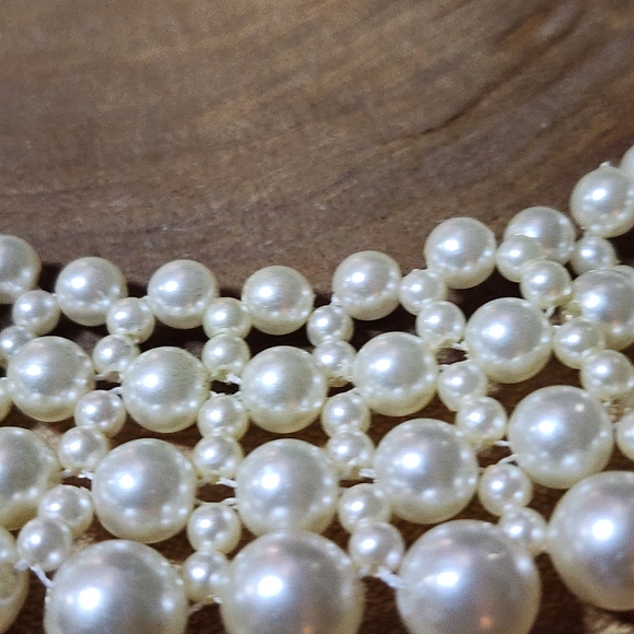 Elegant Faux Pearl Bib Collar Accent Piece - Picture 2 of 8